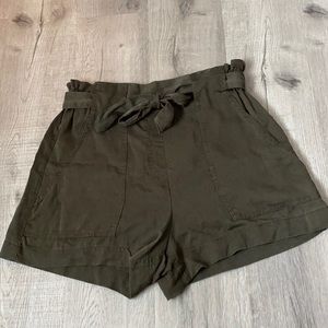 H&M Paper-beg Shorts